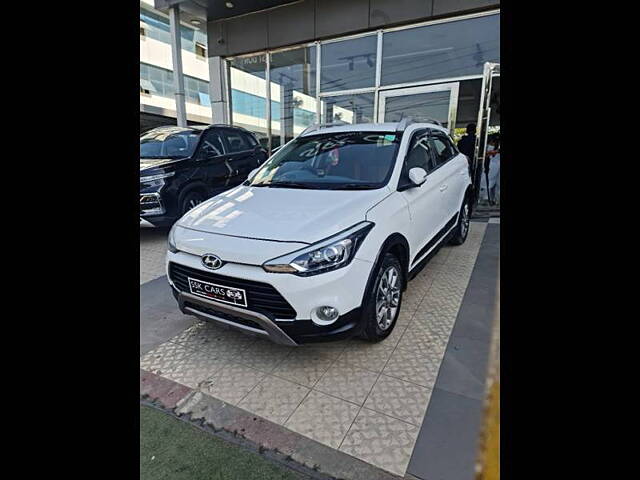 Used Hyundai i20 Active 1.4 S in Lucknow