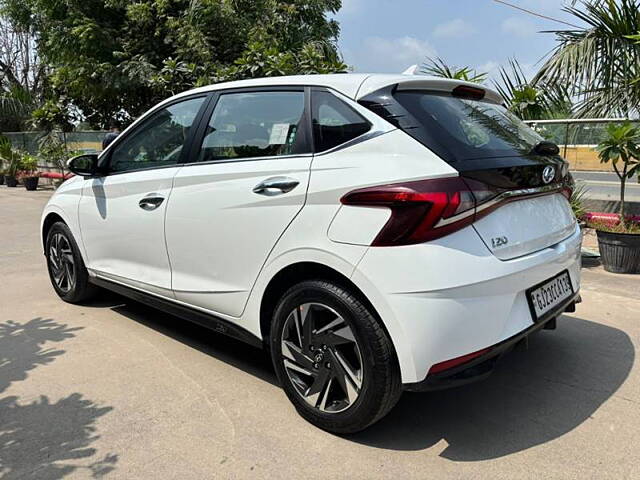 Used Hyundai i20 [2020-2023] Asta 1.2 IVT in Ahmedabad