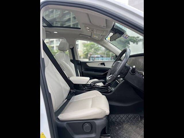 Used Mahindra XUV700 AX 7 Diesel AT 7 STR [2021] in Mumbai