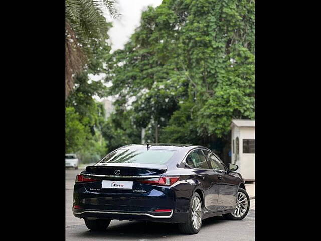 Used Lexus ES 300h Luxury in Gurgaon