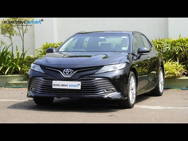 Used Toyota Camry Hybrid in Kochi