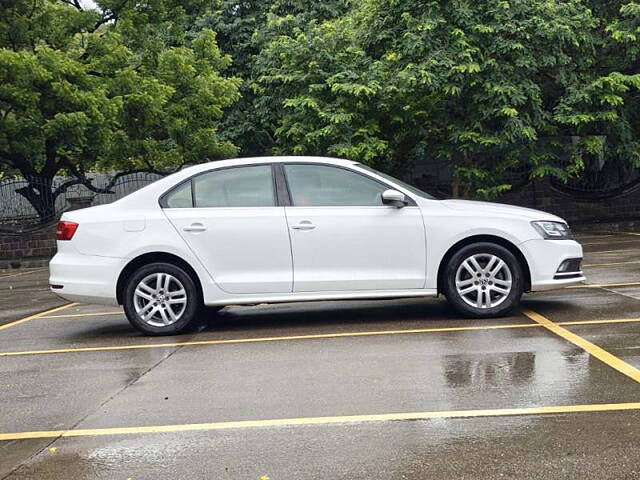 Used Volkswagen Jetta Highline TDI AT in Pune