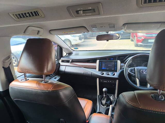 Used Toyota Innova Crysta [2016-2020] 2.4 G 8 STR [2016-2017] in Mumbai