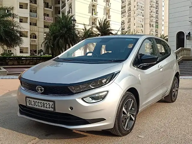 Used 2020 Tata Altroz in Delhi