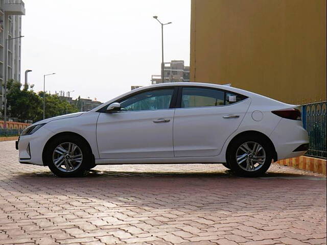 Used Hyundai Elantra SX 2.0 AT in Kolkata