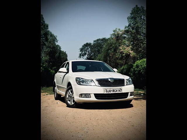 Used Skoda Laura Elegance 2.0 TDI CR MT in Ahmedabad