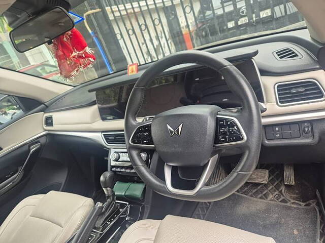 Used Mahindra XUV700 AX 7 Petrol AT 7 STR [2021] in Delhi