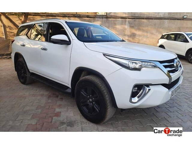 Used Toyota Fortuner [2016-2021] 2.8 4x2 AT [2016-2020] in Ahmedabad