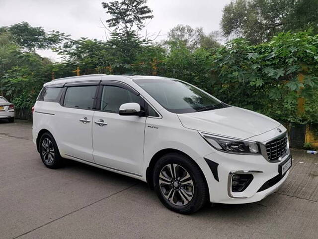 Used 2020 Kia Carnival in Mumbai