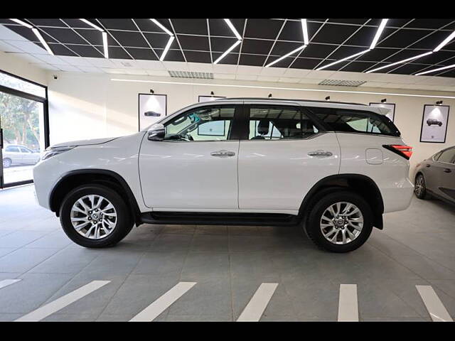 Used Toyota Fortuner 4X4 AT 2.8 Diesel in Delhi