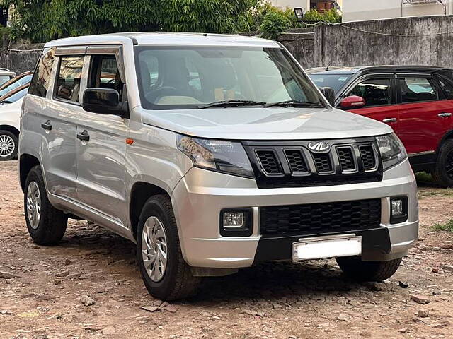 Used Mahindra TUV300 [2015-2019] T4 Plus in Kolkata