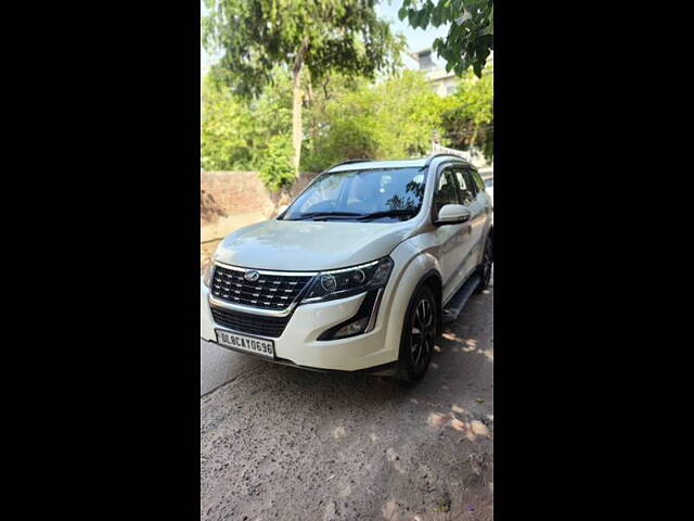 Used Mahindra XUV500 W11 in Noida