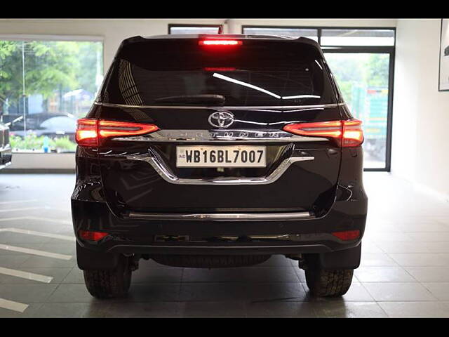 Used Toyota Fortuner 4X2 AT 2.8 Diesel in Delhi