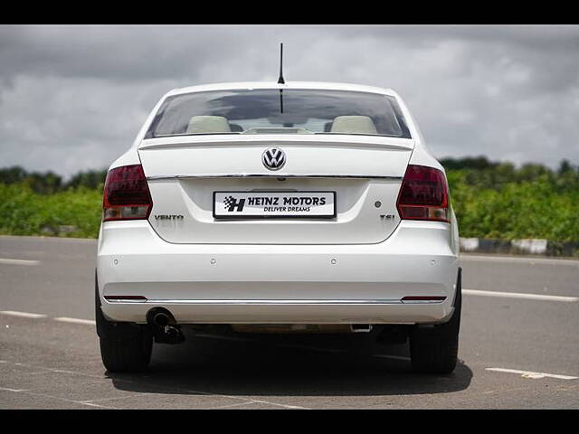 Used Volkswagen Vento [2015-2019] Highline Plus 1.2 (P) AT 16 Alloy in Kochi