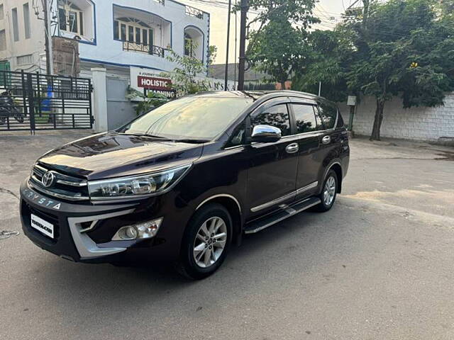 Used Toyota Innova Crysta [2016-2020] 2.4 G 8 STR [2016-2017] in Hyderabad