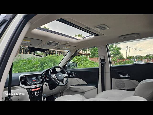 Used Mahindra XUV300 [2019-2024] W8 (O) 1.5 Diesel AMT in Delhi