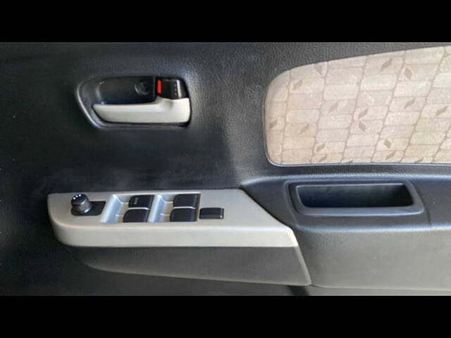 Used Maruti Suzuki Wagon R 1.0 [2014-2019] VXI in Lucknow