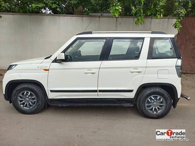 Used Mahindra TUV300 T10 in Ahmedabad