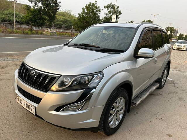 Used Mahindra XUV500 [2015-2018] W10 Black Interiors [2017] in Ahmedabad