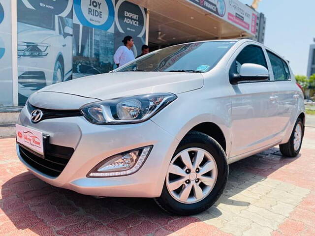 Used Hyundai i20 [2010-2012] Sportz 1.2 BS-IV in Ahmedabad