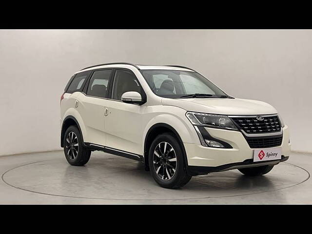 Used Mahindra XUV500 W11 AT in Pune