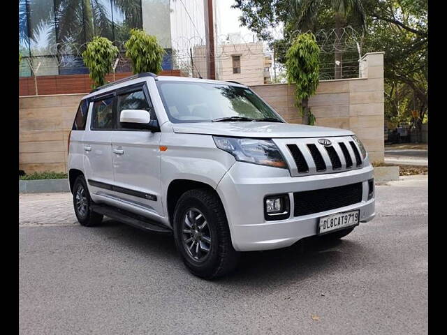 Used Mahindra TUV300 [2015-2019] T10 AMT in Delhi