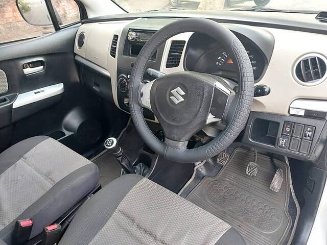 Used Maruti Suzuki Wagon R 1.0 [2014-2019] VXI in Ahmedabad