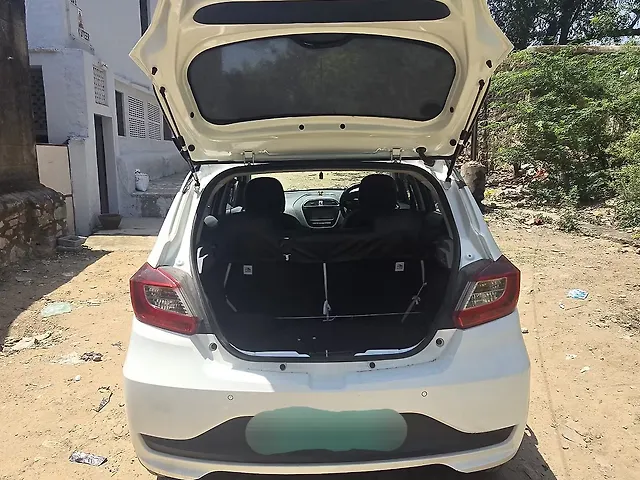 Used Tata Tiago EV XT 19.2 kWh in Ajmer Used Tata Tiago EV XT 19.2 kWh in Ajmer