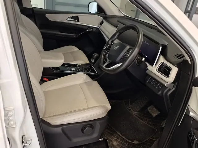 Used 2021 Mahindra XUV700 in Bangalore Used 2021 Mahindra XUV700 in Bangalore