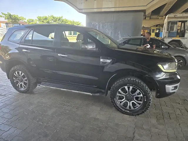 Used 2019 Ford Endeavour in Ahmedabad Used 2019 Ford Endeavour in Ahmedabad