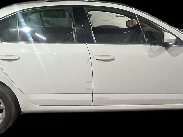 Used Skoda Octavia [2017-2021] 1.8 TSI Style Plus AT [2017] in Hyderabad