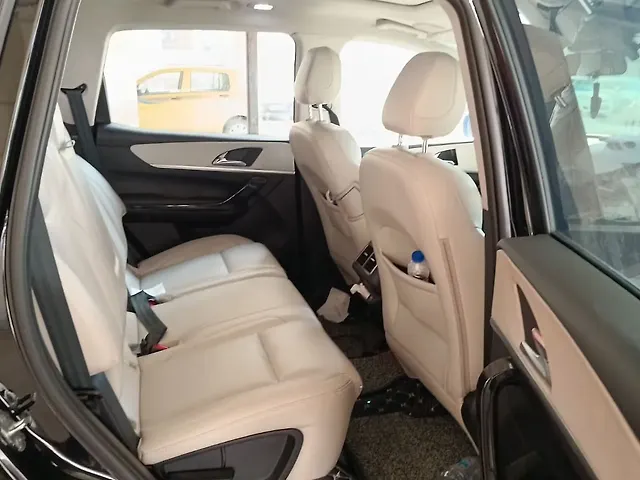 Used Mahindra Old Generation XUV700 AX3 Petrol AT 5 STR in Kolkata