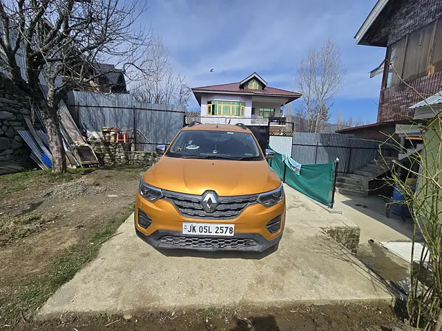 Used 2022 Renault Triber in Baramulla
