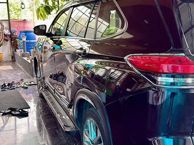 Used Toyota Innova Hycross ZX (O) Hybrid (Electric + Petrol) Automatic (e-CVT) 7 STR in Chennai Used Toyota Innova Hycross ZX (O) Hybrid (Electric + Petrol) Automatic (e-CVT) 7 STR in Chennai