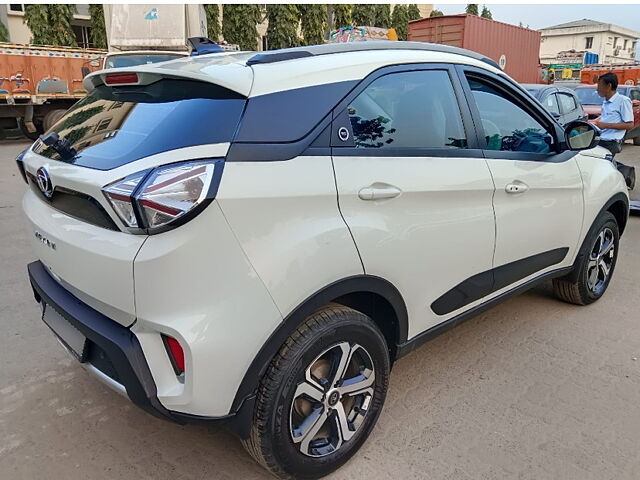 Used Tata Nexon XZ Plus (S) Dual Tone in Kolkata