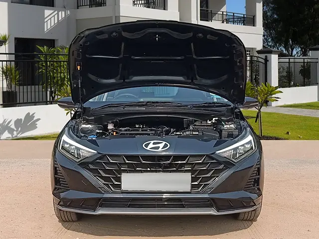 Used Hyundai i20 Asta (O) 1.2 IVT in Delhi