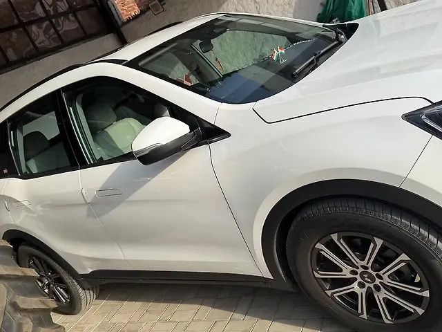 Used Mahindra Old Generation XUV700 AX 7 Diesel AT AWD 7 STR [2023-2024] in Barnala