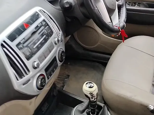 Used 2015 Hyundai i10 in Ludhiana