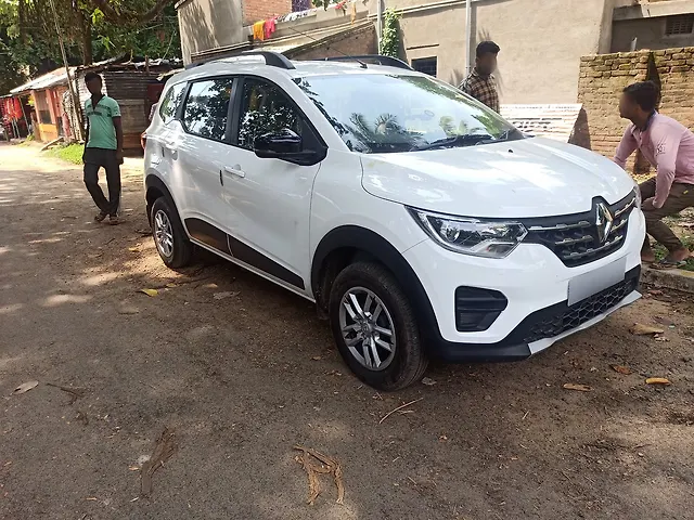 Used 2022 Renault Triber in Kolkata
