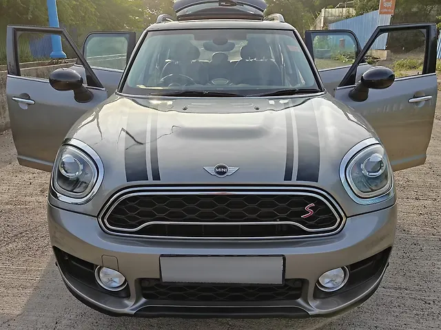 Used 2020 Toyota Innova Crysta in Pune