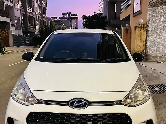 Used 2018 Hyundai Grand i10 in Dehradun