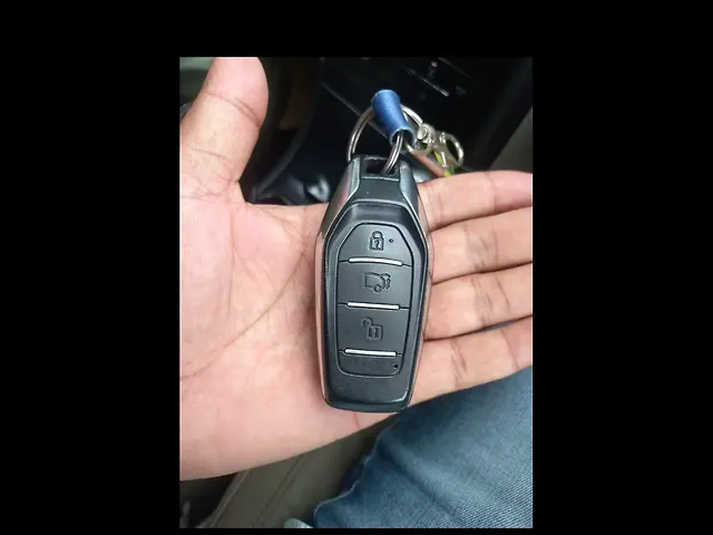 Used Mahindra XUV500 [2015-2018] W10 in Lucknow