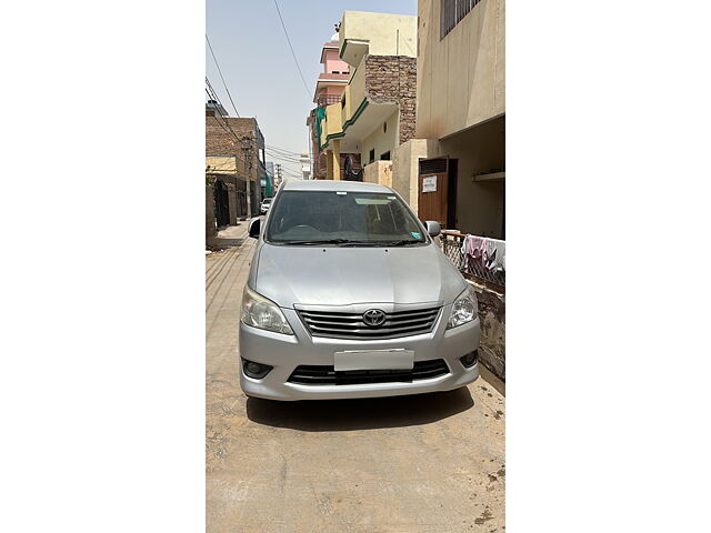 Used 2013 Toyota Innova in Sriganganagar