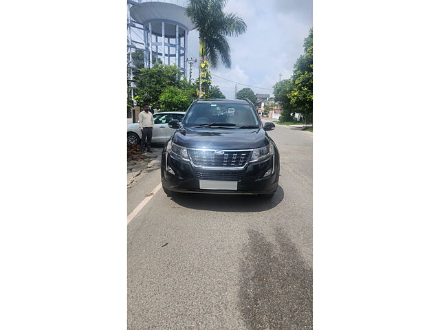 Used Mahindra XUV500 W7 AT [2018-2020] in Dehradun