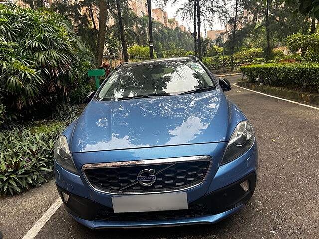 Used 2014 Volvo V40 Cross Country in Kolkata