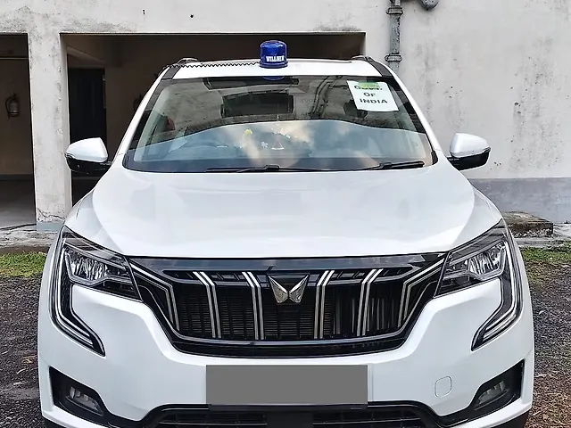 Used Mahindra Old Generation XUV700 AX7 2WD Diesel 2.2L Turbo Manual 7 STR in Kolkata Used Mahindra Old Generation XUV700 AX7 2WD Diesel 2.2L Turbo Manual 7 STR in Kolkata