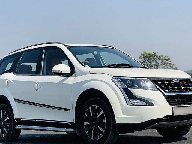 Used 2018 Mahindra XUV500 in Surat