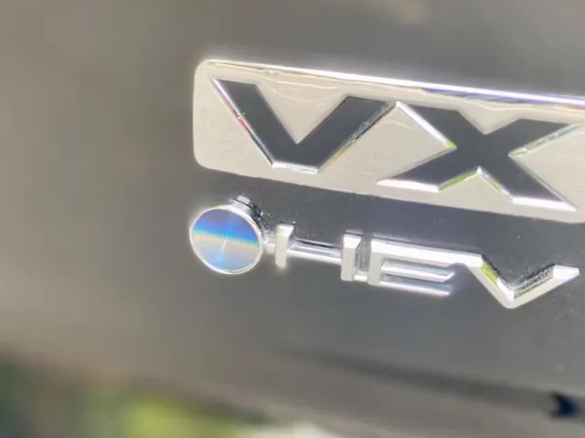 Used Toyota Innova Hycross VX Hybrid (Electric + Petrol) Automatic (e-CVT) 8 STR in Delhi Used Toyota Innova Hycross VX Hybrid (Electric + Petrol) Automatic (e-CVT) 8 STR in Delhi