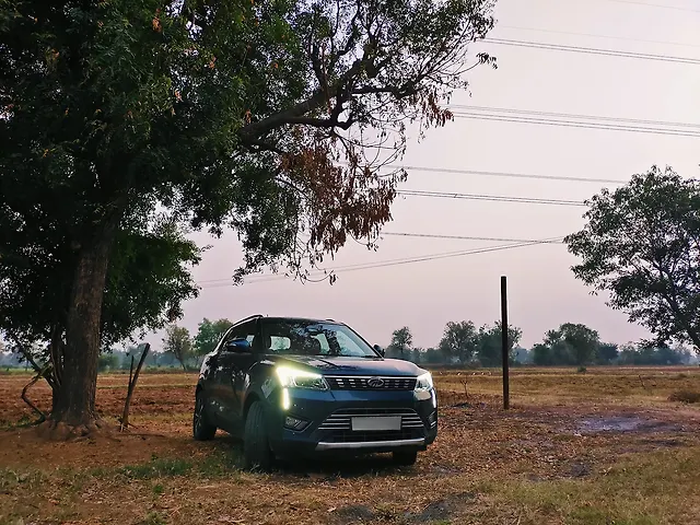 Used Mahindra XUV300 [2019-2024] W8 (O) 1.2 Petrol [2019] in Ahmedabad