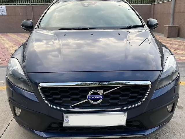 Used 2016 Volvo V40 Cross Country in Gandhidham